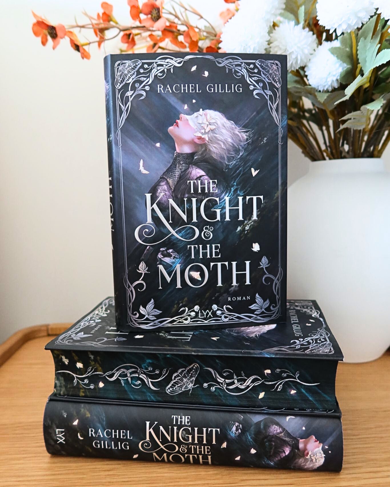 The Knight & The Moth (German Edition)